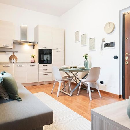 Cozy apartament in Piazza 5 Giornate by Easylife Milano Esterno foto